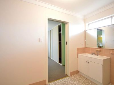 7 Bywood Way, Lynwood
