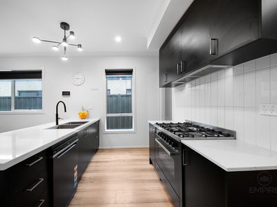 63 Karula Circuit, Clyde