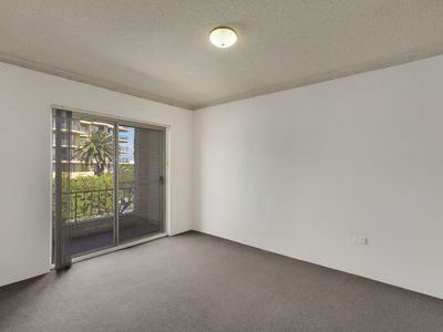 7 / 12 Bayview Avenue, The Entrance