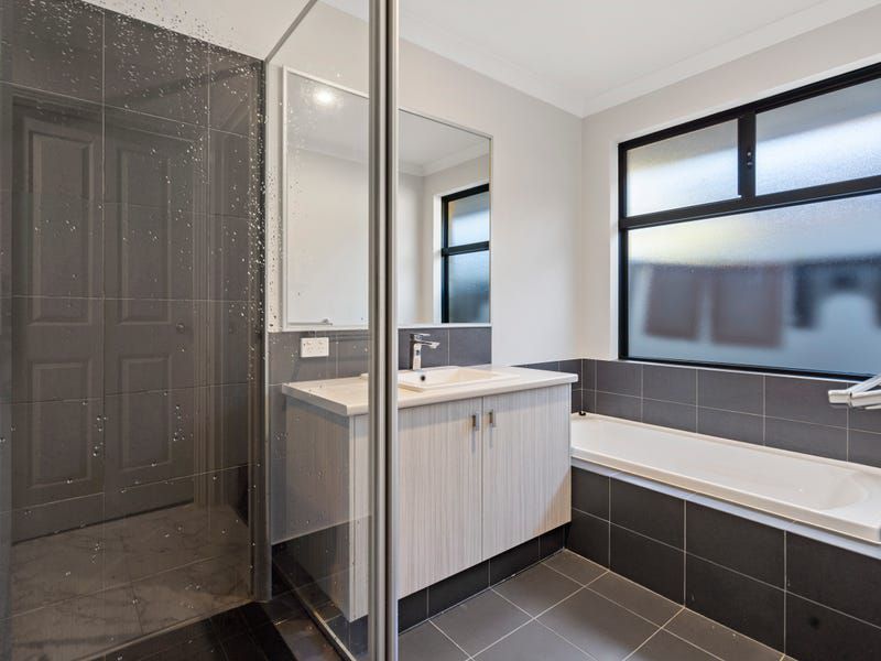 22 Roscommon Vista, Huntingdale