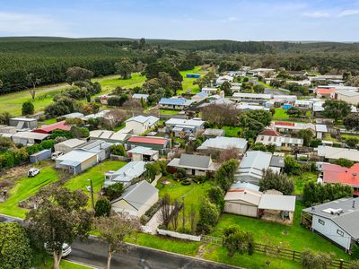 4 Hill Street, Donovans