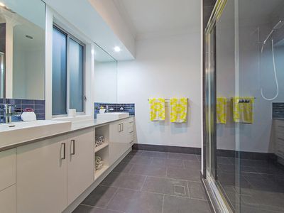 2 Feathertail Place, Gumdale
