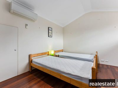 19 / 35 Goderich, East Perth