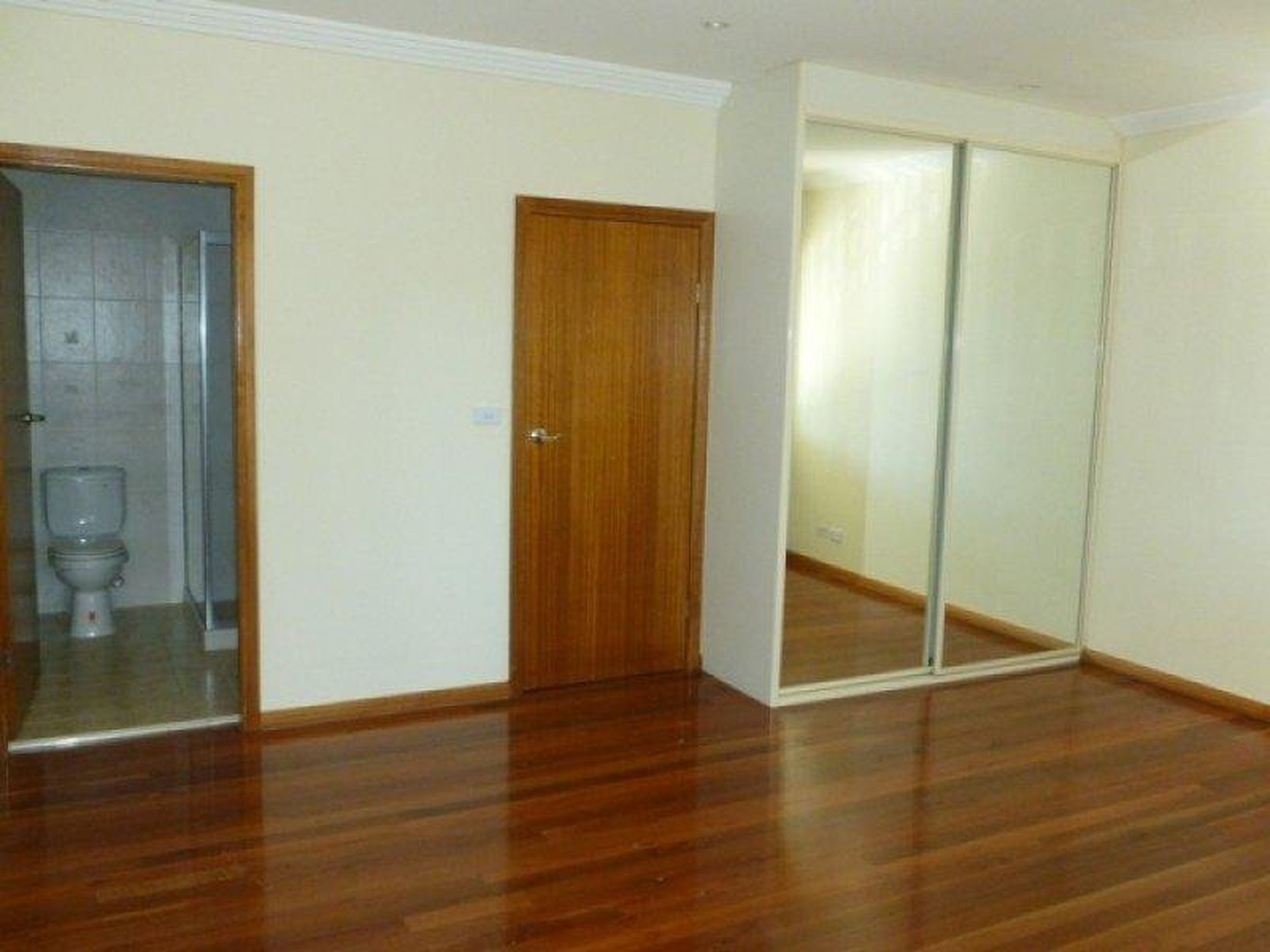 17A Matthew Street, East Hills