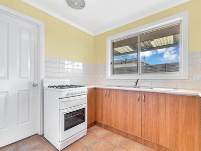 4 Finchley Park Crescent, Tarneit