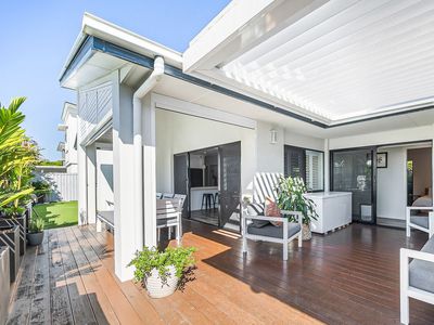 6 Melos Place, Parrearra