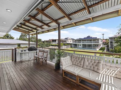 11 Almora Street, Wooloowin