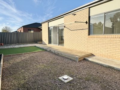 40 Grovedale Way, Manor Lakes