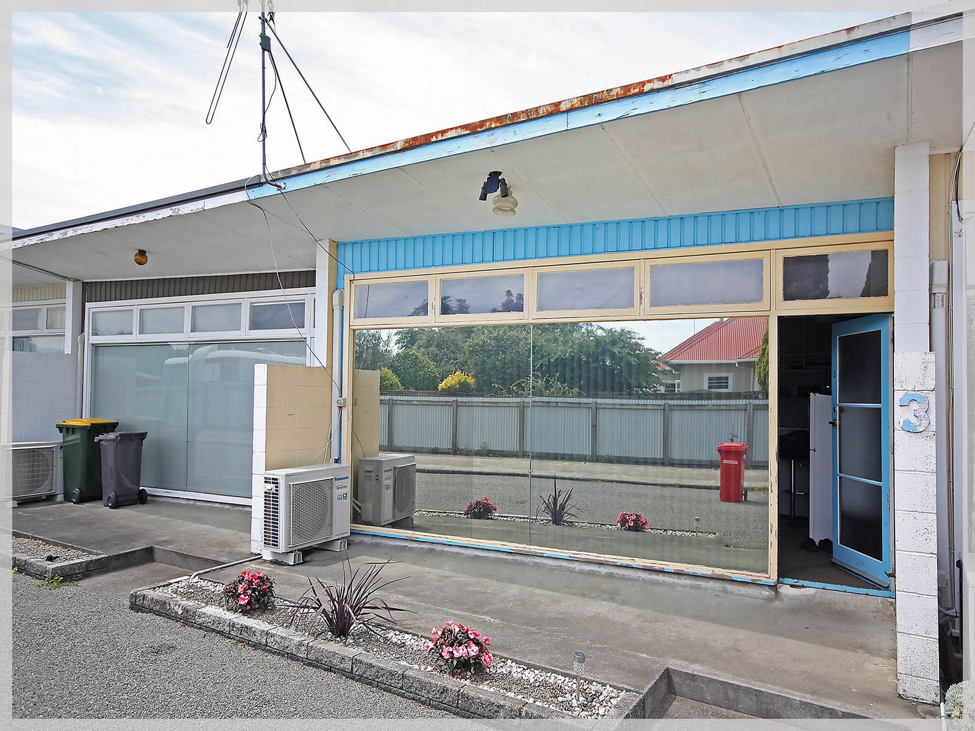 flat 3 / 72 Queen Street West, Levin