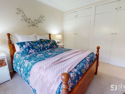 100 Boundary Road, Dubbo