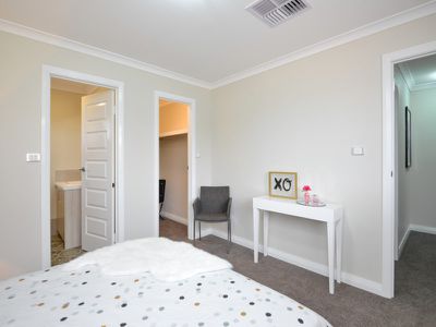 2 / 8 Tali Mews, Karlkurla