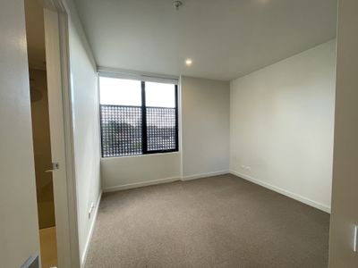 210b / 57 Middleborough Road, Burwood
