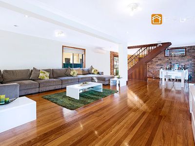 30 Canarys Road, Roselands