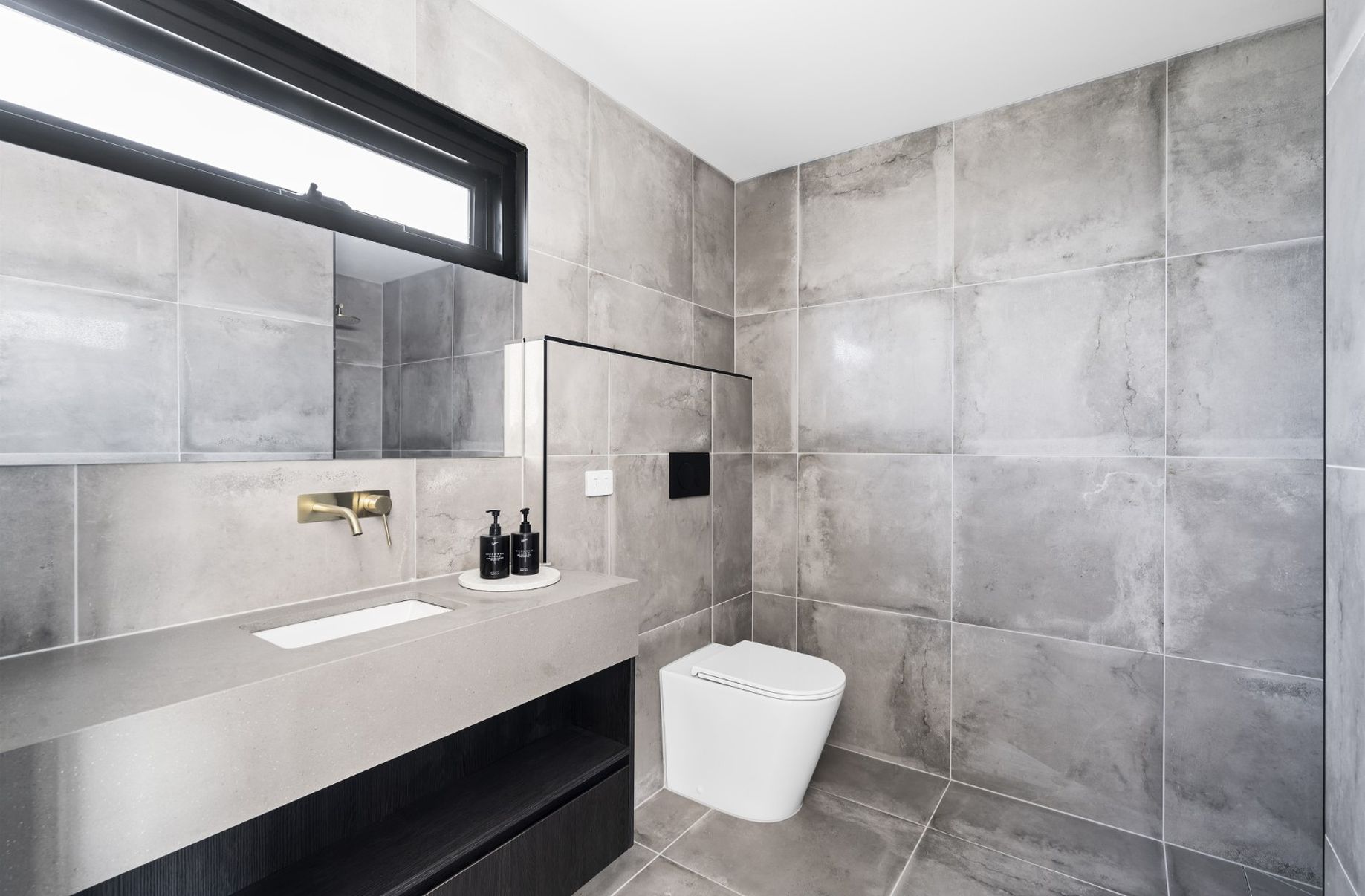 4 / 123 Millers Road, Altona North