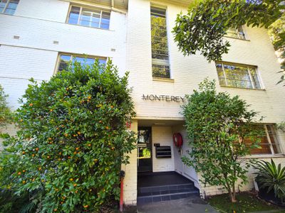Unit 8 / 17 Queens Road, Melbourne