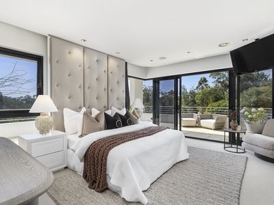 6 Gilmour Close, Glenhaven