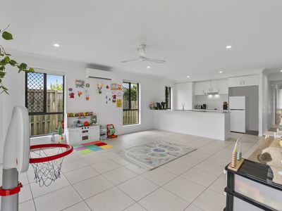 6 Fernwood Road, Morayfield