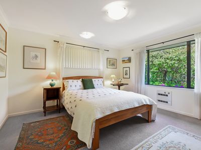 5 Di Pierri Way, The Wood