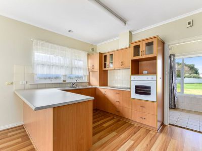 3 White Street, Millicent