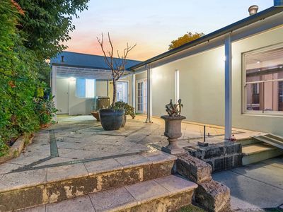 36 Bay Road, Claremont