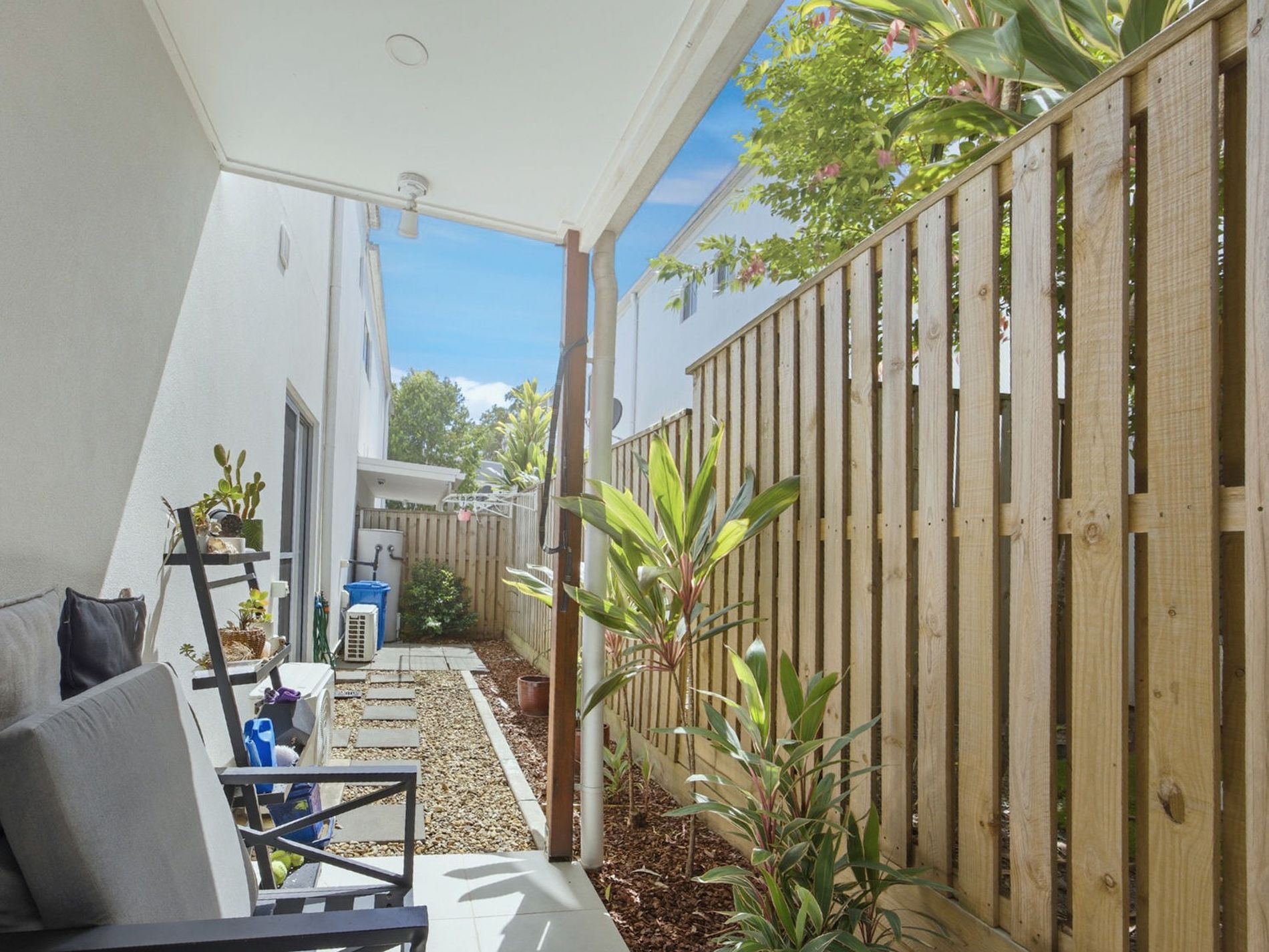 17 / 20 Careel Close, Helensvale