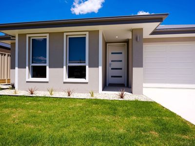 28 CUTLER CRESCENT, Wodonga