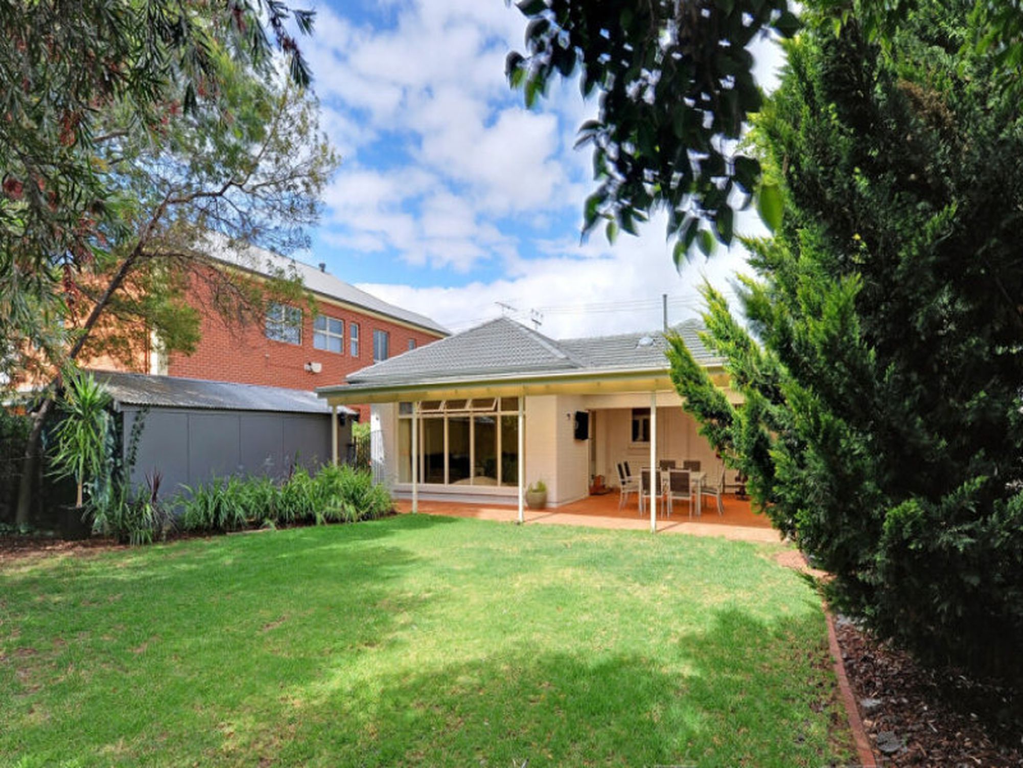 81 Pine Avenue, Glenelg North
