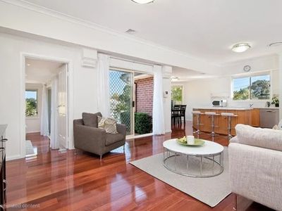 19 Downing Street, Epping