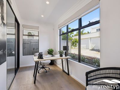 10 Viva Lane, North Perth