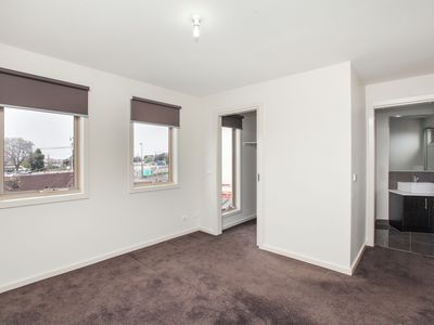 4A Leonard Crescent, Ascot Vale