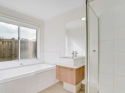 3 Warunda Parade, Point Cook