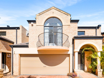 3 / 163 Stock Road, Attadale