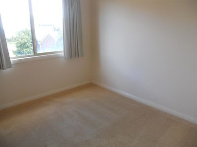 4 / 16 McTavish Boulevard, Horsham