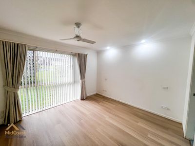 16 Kentia Drive, Forster
