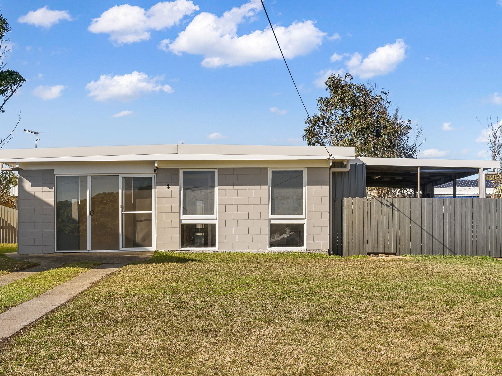 4 South Pacific Crescent, Ulladulla