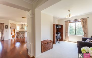 25 Rose Garden Court, Narre Warren North