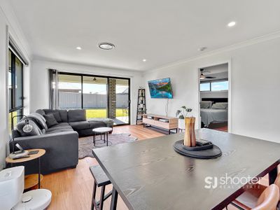 16 YARRA PLACE, Dubbo