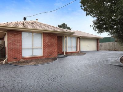 33 Kathleen Crescent, Hoppers Crossing