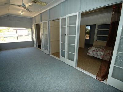 8 Wompoo road, Longreach