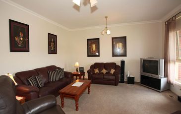 49 O'Neil Road, Beaconsfield