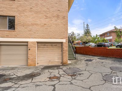 4 / 42 Broadway, Crawley