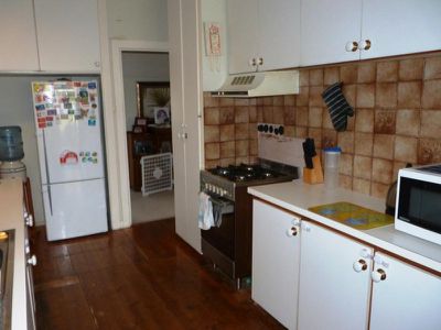 2 Austin Street, Horsham