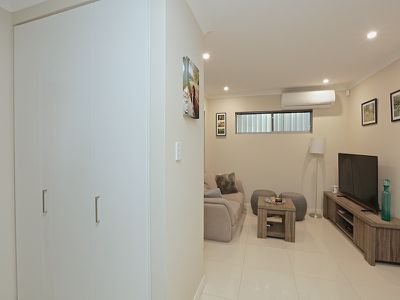 4/7 Mahlberg Avenue, Woodlands