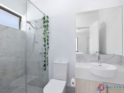 76 Wisteria Parade, Edgewater