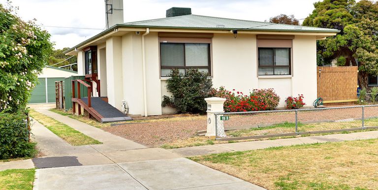 15 Elizabeth Street, Euroa
