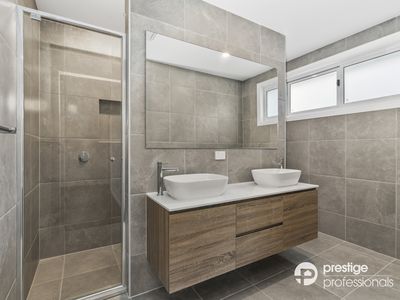 72 Eighth Avenue, Austral