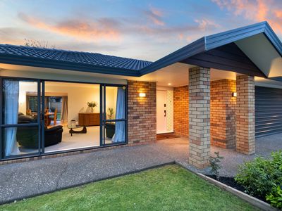 9 Suncrest Drive, West Harbour