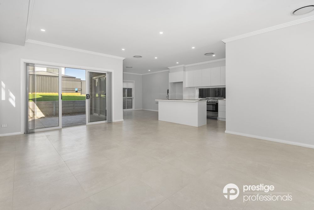 72 Eighth Avenue, Austral