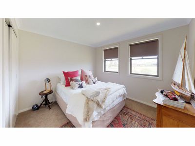 12 Aquarius Court, Dubbo