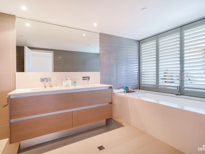1705 / 96 Bow River Crescent, Burswood